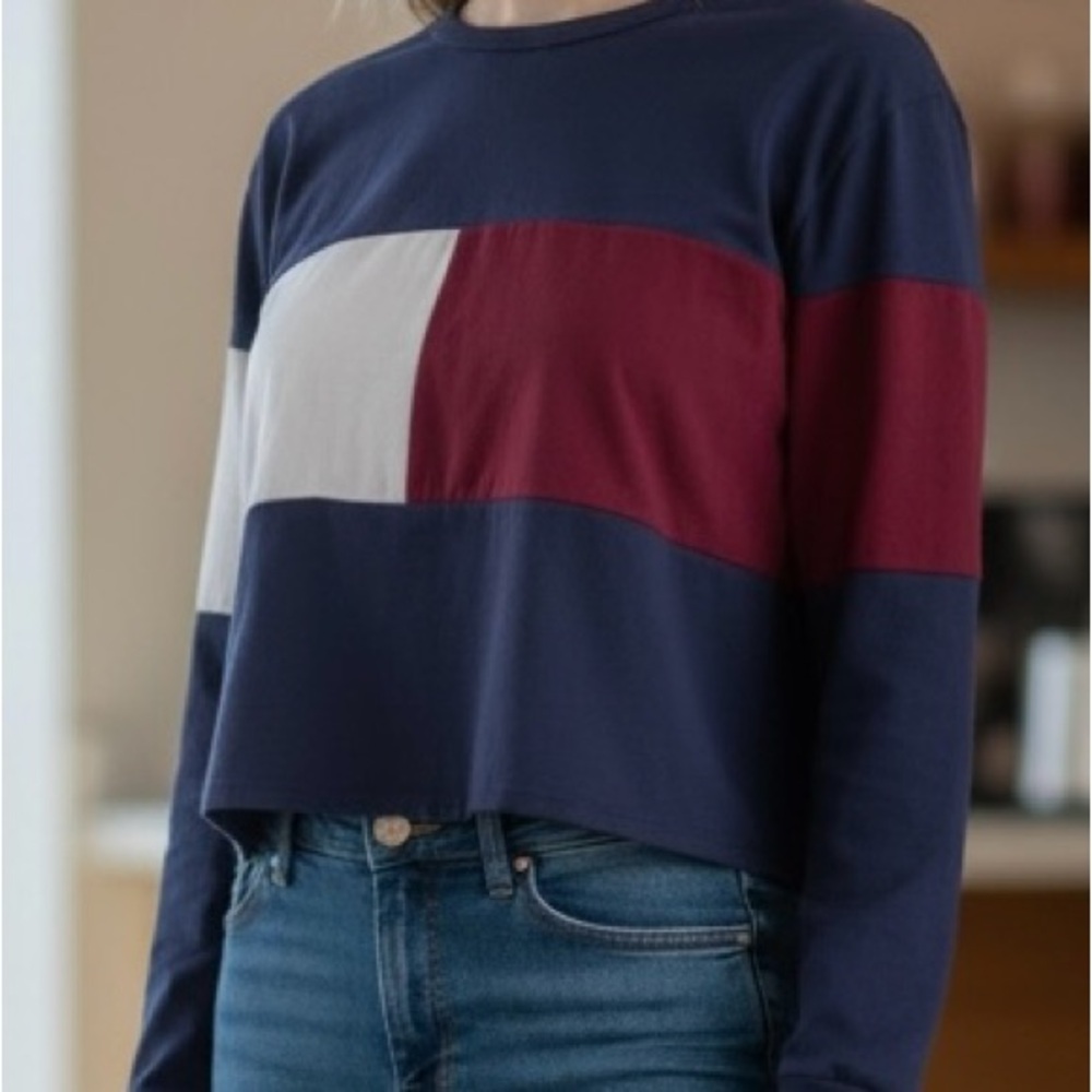 Gaze * Navy and Burgundy‎ Colorblock Long Sleeve Tee * Size XS